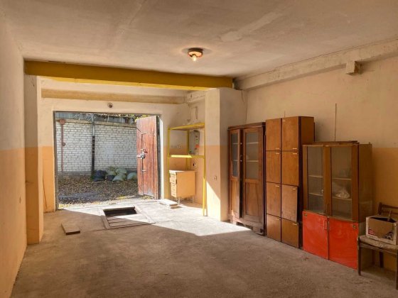 Гараж з підвалом, вул.Січових Стрільців, продаж. Киев