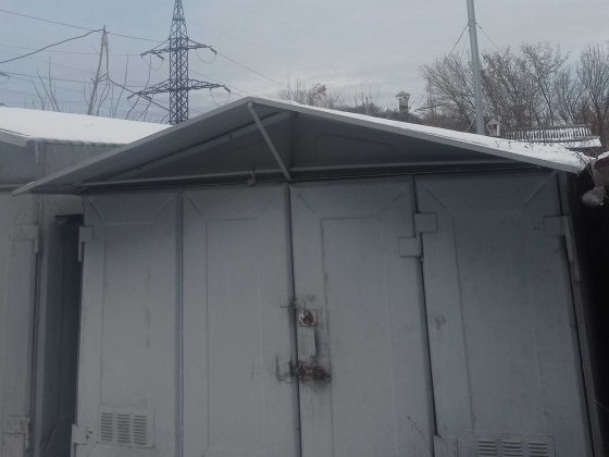 Металевий гараж з підвалом, вентиляцією та водовідведенням