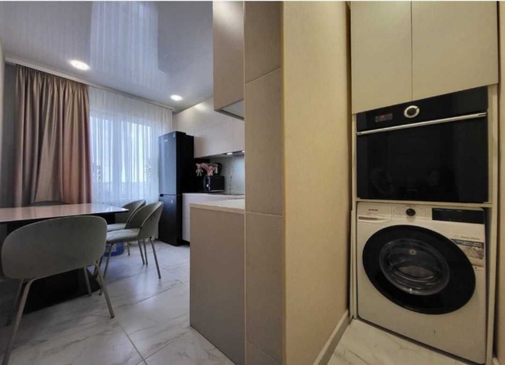 Продаж 3к квартири з авторським ремонтом район Медуніверситету - фото 1