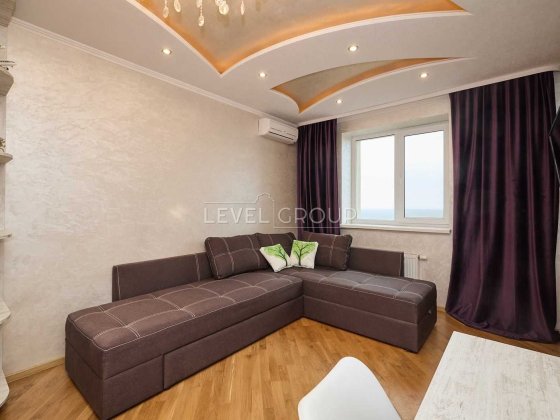 Продаж 3-кімнатної квартири ЖК 'Зелений Мис' 100м² Святошинський район Киев