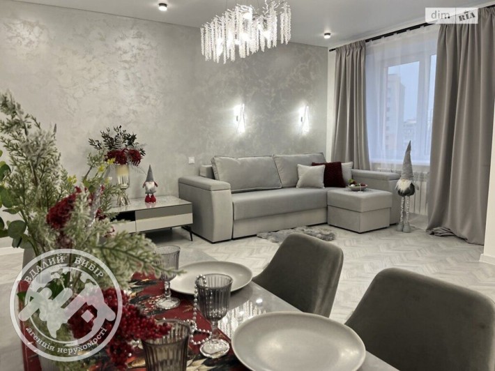 Продається 3-х кімнатна квартира - фото 1