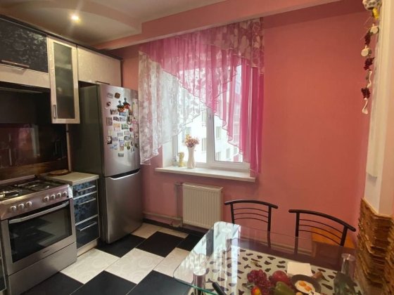 3-кімнатна з меблями! Єськова! Чернигов