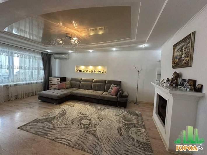 Квартира з ремонтом. Центр! Автономне опалення! - фото 1