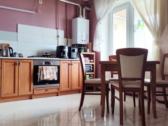 3-кімнатна квартира 87 м² у центрі Чернігова,ремонт,меблі та техніка Чернигов