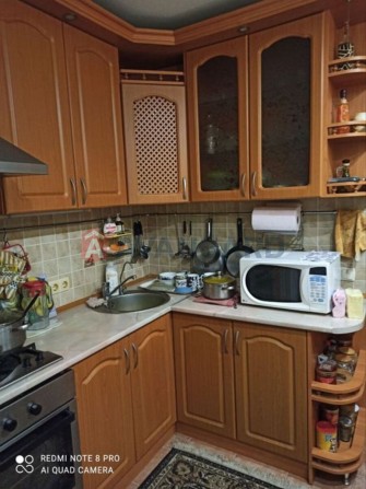 Трикімнатна з ремонтом. Вул. Генерала Момота - фото 1