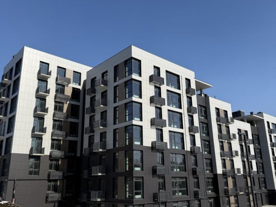 Продам квартиру  с автономным газовым отоплением , рядом Центр Днепр