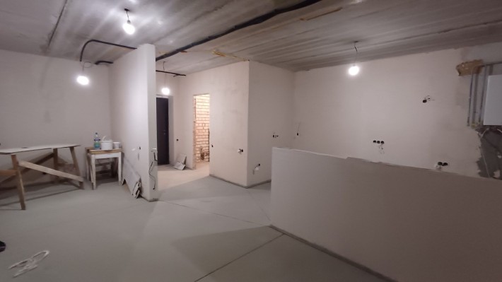 Продаж 1-кімнатної квартири с незакінченим ремонтом - фото 1