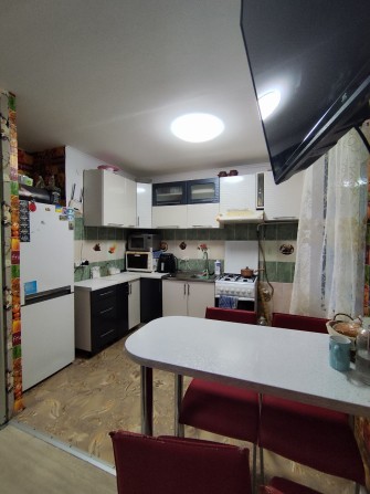 ТЕРМІНОВО!Продам 3 х квартиру на Крошні - фото 1