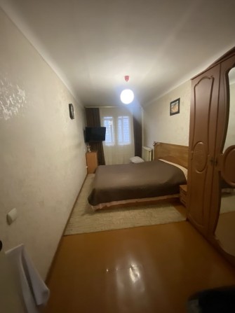Продам 3 кімнатну квартиру в центрі - фото 1
