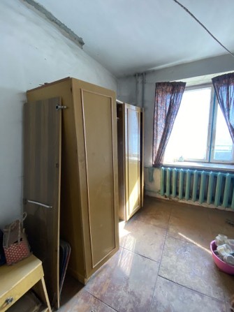 Квартира в цегляному будинку, під повне оновлення - фото 1