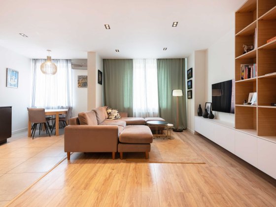 Продаж стильної 3к квартири 122 кв.м, Чорновола 27 Киев