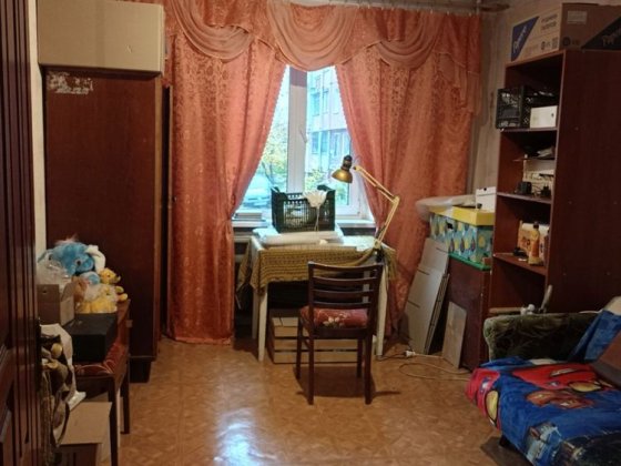 Продається 3-х кімнатна квартира малінського  планування. Жилий стан Житомир