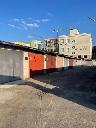 Продам гараж метро Нивки - фото 1