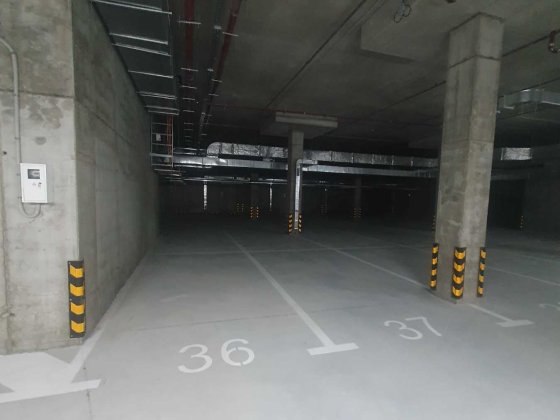 Паркінг підземний паркомісце Русанівська гавань Микільскослобідська Киев