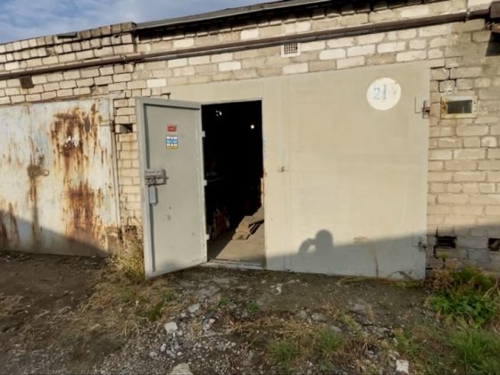 Гараж г/к Днепр Красный камень ул. Кондратюка, Комунар Слобожанське