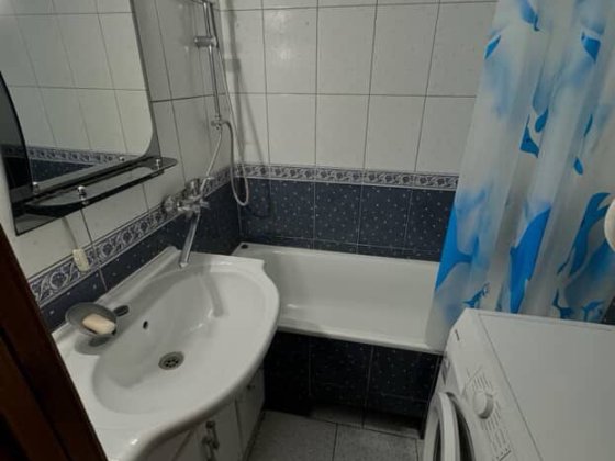 здам кімнату в трьох кімнатній квартирі Умань