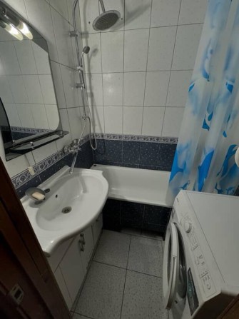 здам кімнату в трьох кімнатній квартирі - фото 1