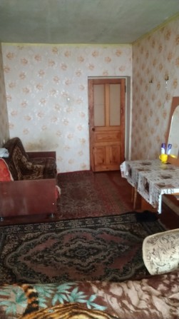 Здам кiмнату в центрi Бучi.  Без господарiв.Для 1, 2 або 3 осiб - фото 1