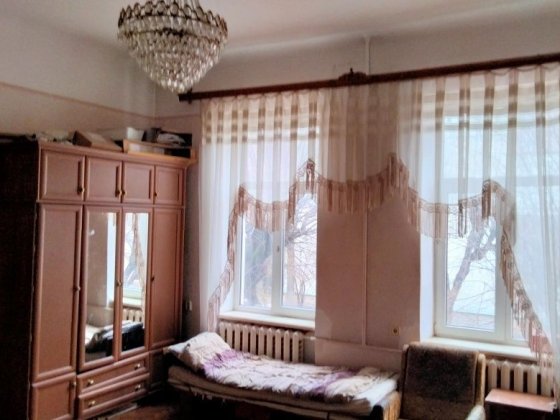 Здається комната д kiля чоловіків. Черновцы