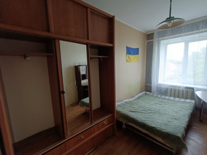 Красний міст. Мебля , пральна машинка та холодильник. - фото 1