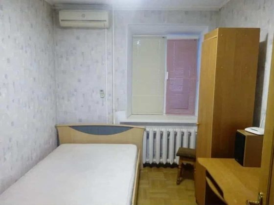 Комната 2500 в 3 мин пешком от м Харьковская. Киев