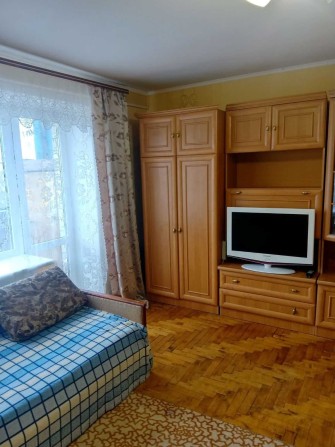 Здам кімнату для підселення  хлопця або дівчини. Р-н. Ц.ринку. Власник - фото 1