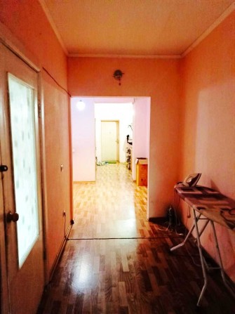 Кімната в 4х кімнатній  квартирі без проживання власників. метро пішки - фото 1