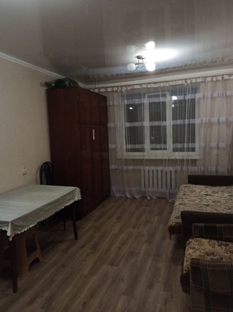 Кімната в гуртожитку (Тяжилів).Комунальні платити не треба. - фото 1