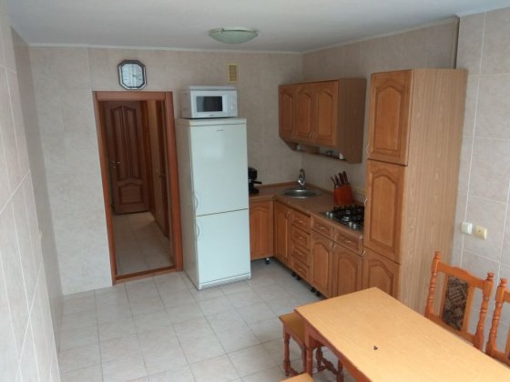 Оренда кімнати для дівчини без хазяїв та комісії. Драгоманова 18, Київ Киев