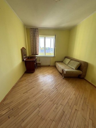 Здається в оренду ізольована кімната в 3-х кімнатній квартирі - фото 1