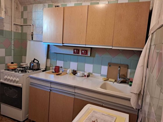 Здам чудову кімнату для дівчини! Без власників.Русанівка м.Лівобережна Київ