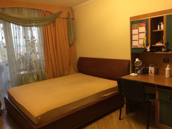 Підселення дівчини в ізольовану кімнату вул. Миколайчука Львів