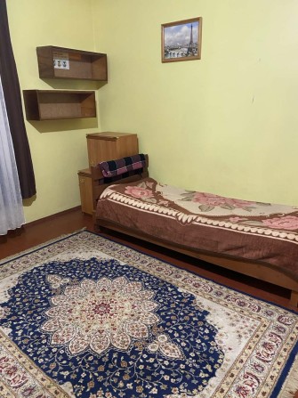 Без хозяев сдам комнату для 1-й девушки,м.димеевская - фото 1