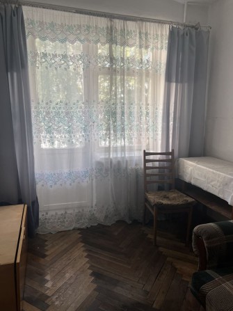 Здається в оренду кімнати лише  для дівчат які працюють - фото 1