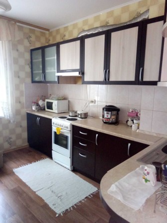 Окрема кімната з балконом. Чорнобильська вул., Метро Академмістечко. - фото 1