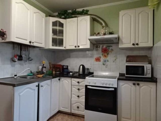 Бажана, отдельная хорошая комната, балкон, метро Вырлица Дарницкий Київ