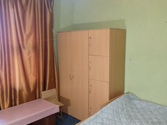 Здається кімната для будівельників або студентів Киев