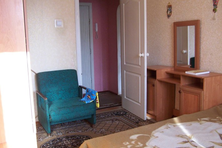 Кімната в двокімнатній квартирі з господарем – для одного-двох - фото 1