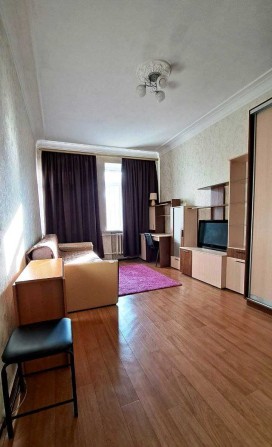 Кімната в комунальній квартирі біля м Дарниця, без проживання власника - фото 1