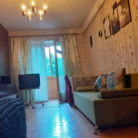 Снять квартиру в Киеве рядом с метро Левобережная. Сдаю без комиссии свою 3-комнатную длительно или Київ