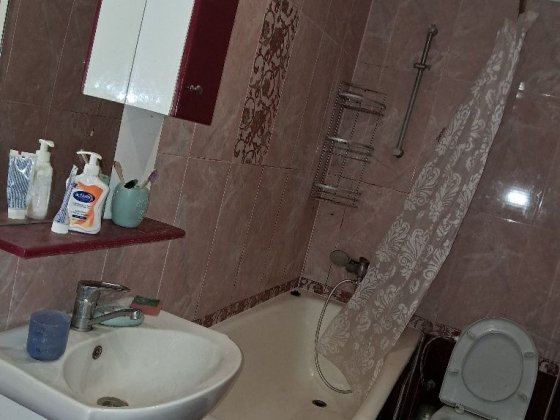 Здам в ЦЕНТРі Жмеринки по Соборній частину будинку  є свій  двір Жмеринка