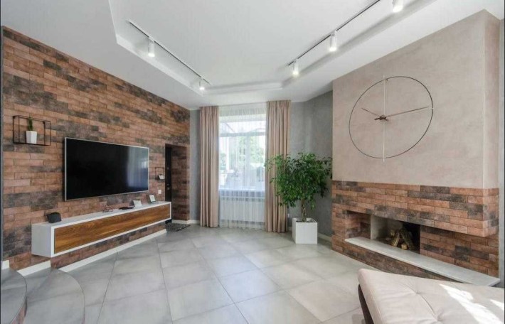 Оренда будинку класу люкс в центрі міста - фото 1