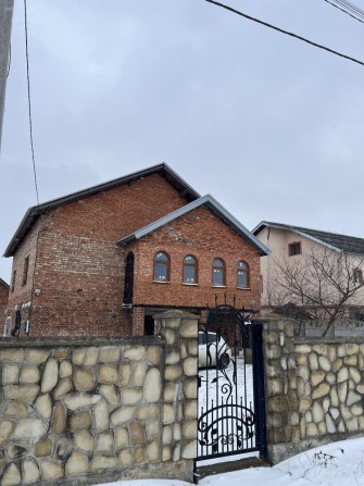 Здається в оренду приватний будинок (перший поверх) - фото 1