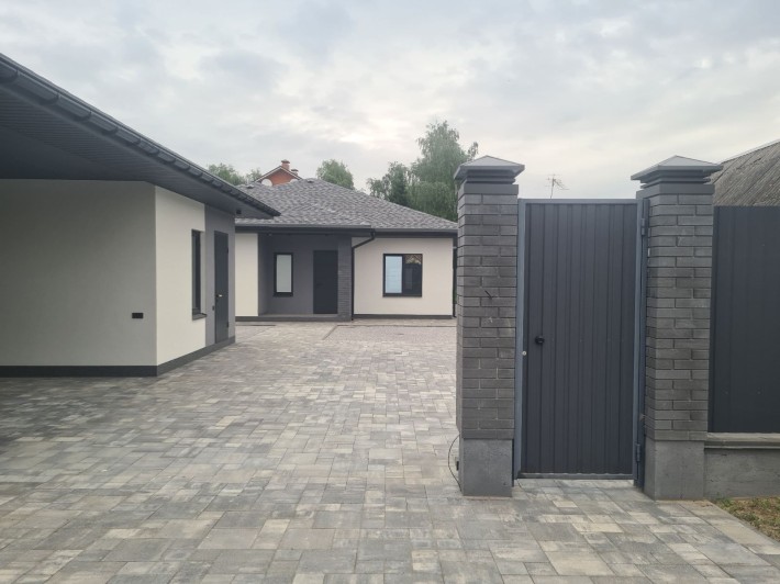 Чудовий будинок! Гарна локація. - фото 1