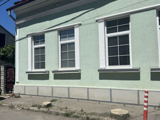 Здається в оренду 3-ох кімнатний будинок вул.Новака центр Ужгород