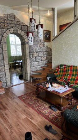 Здається в оренду буд-к  у м Ужгород напівособнячного типу - фото 1