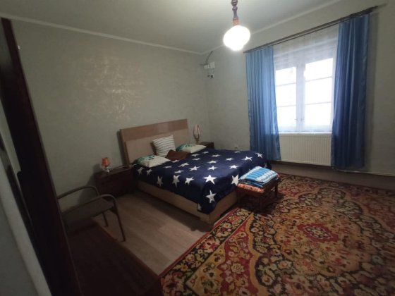 Здається 1 кімнатний півособняк в центрі Ужгород