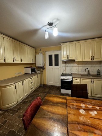 Оренда будинку 3 к в центрі міста біля площі лаборця - фото 1