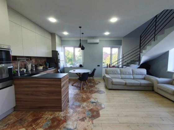 Дуплекс, Садовая 59, 2 уровня, 100м2, метро Славутич 2,5км Київ