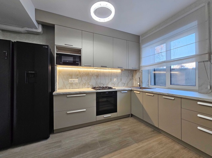 Оренда сучасного будинку на Василівській, 95 м.кв. - фото 1